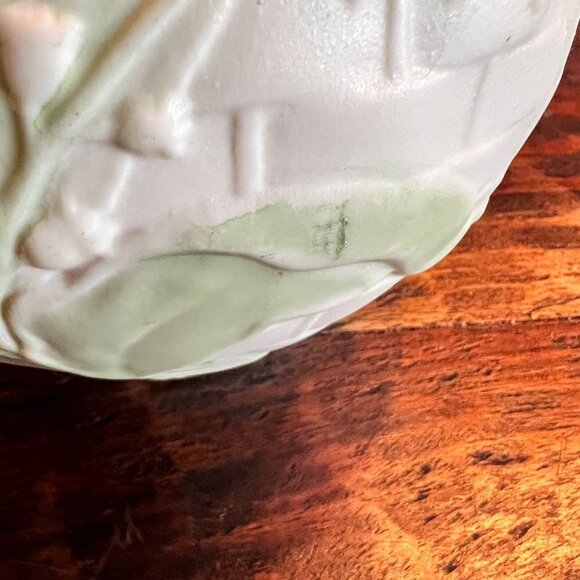 Vintage Ceramic Lilly of the Valley Trinket Dish - Picture 10 of 12